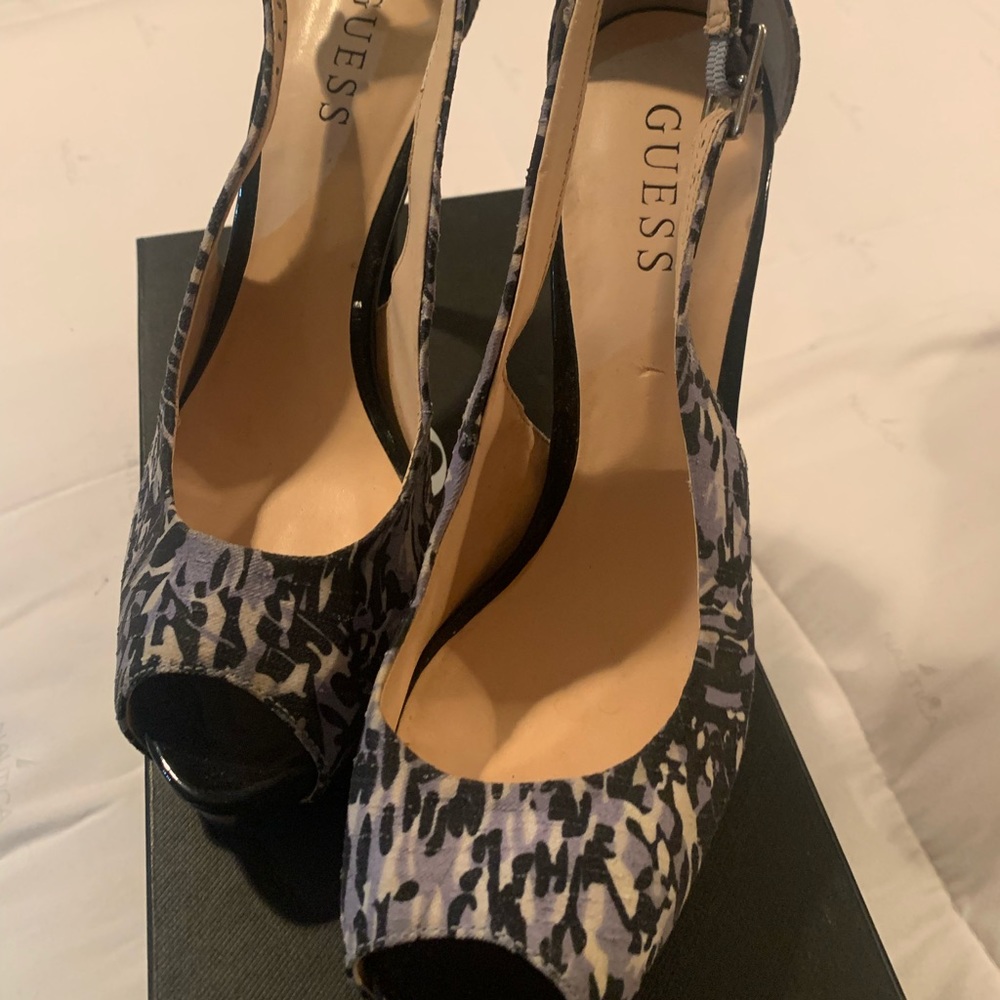 GUESS HEELS